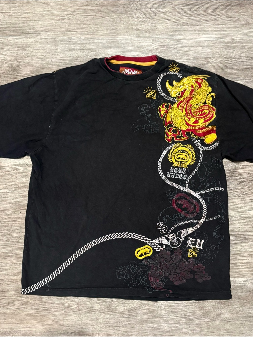 2000s y2k rare ecko chained dragon grail tshirt